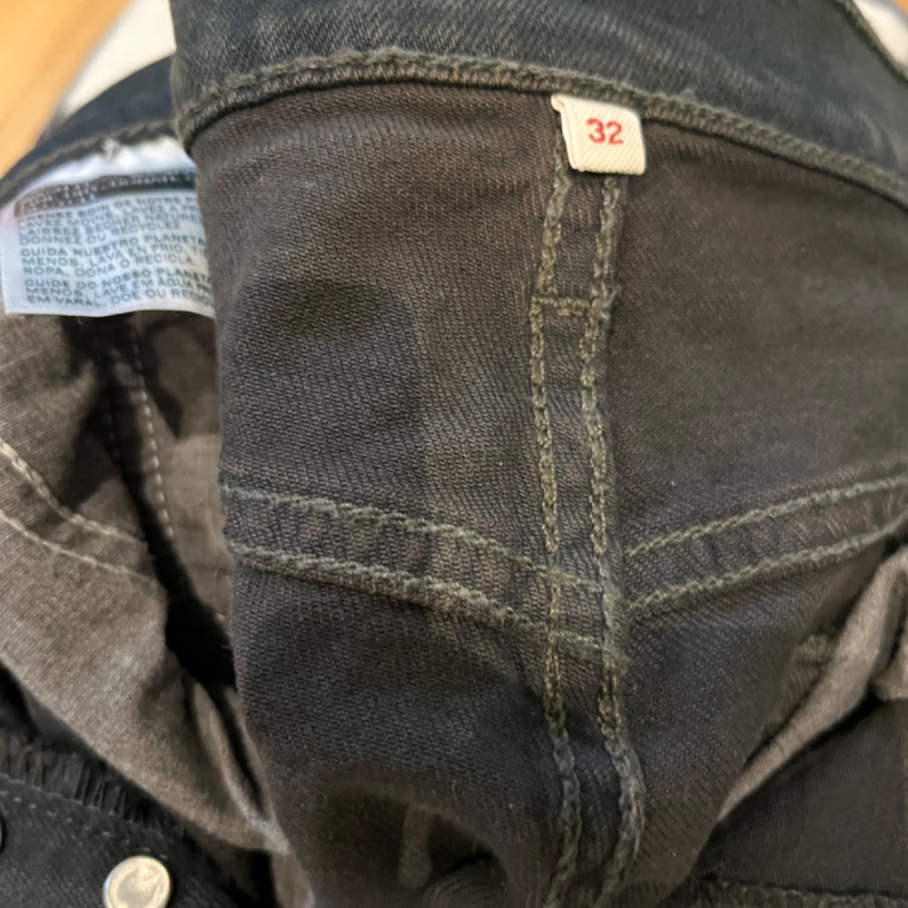 Levi’s NWOT Brown/Grey Denim Jeans Raw Hem - Picture 3 of 4